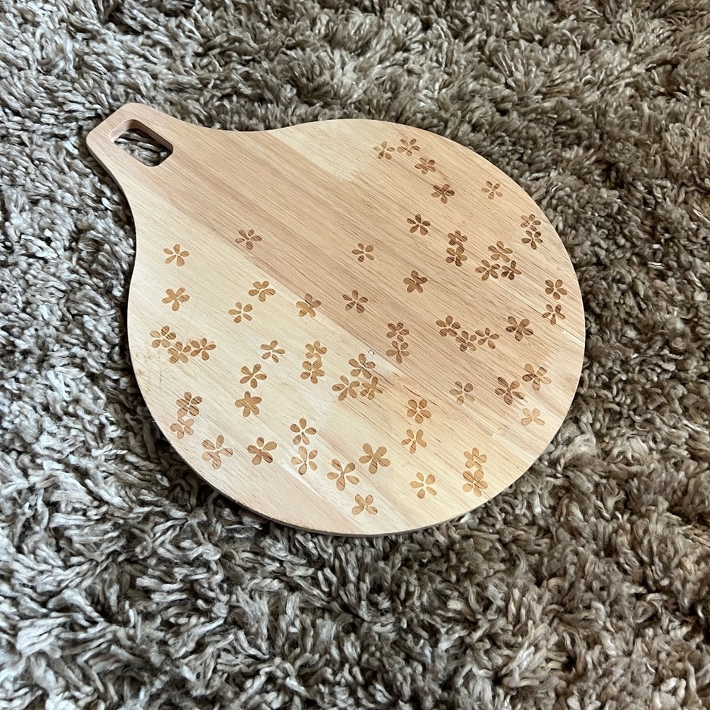NWT wooden cheese or food tray - Picture 2 of 3